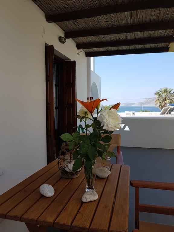 Theo'S Vacation Home Skyros Exteriör bild