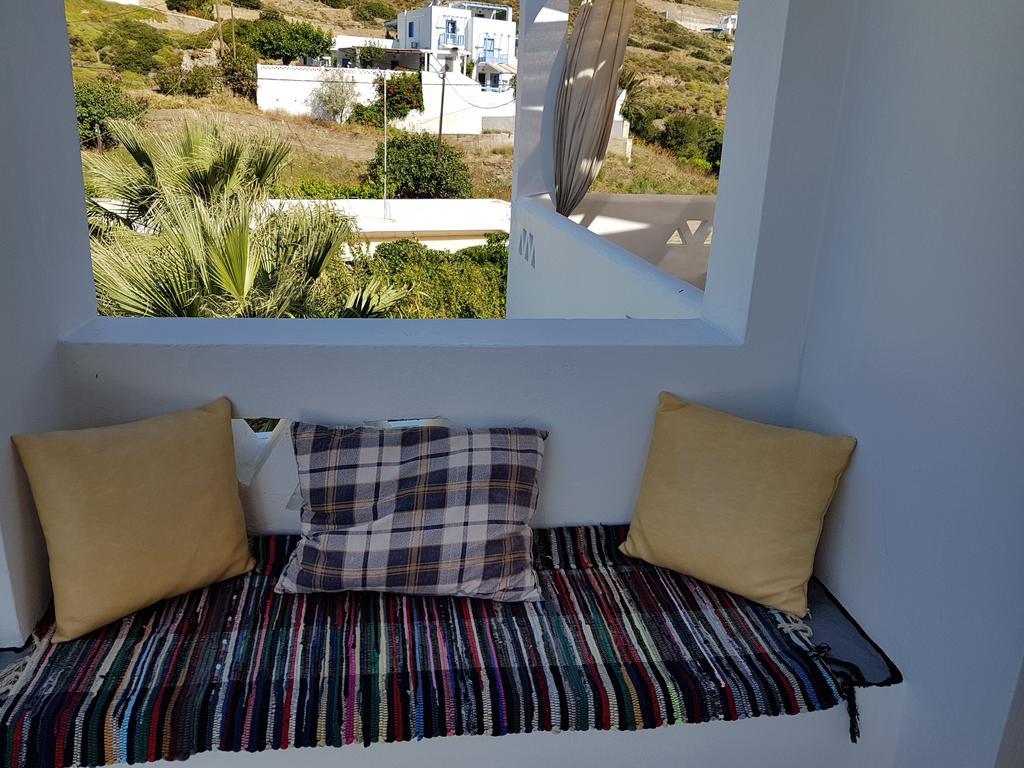 Theo'S Vacation Home Skyros Exteriör bild