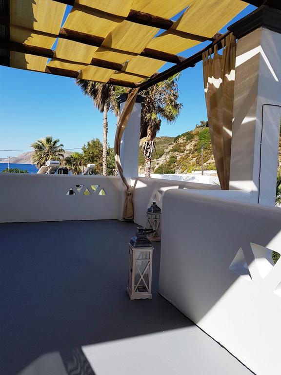 Theo'S Vacation Home Skyros Exteriör bild